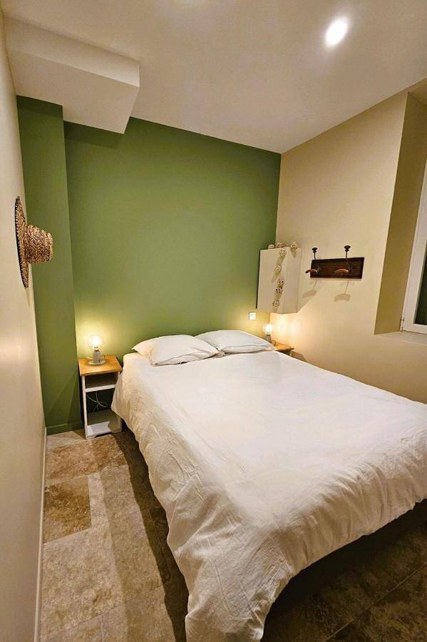 Gîte pour 3 personnes, avec jardin à Genas - 3