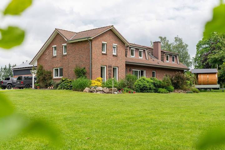 Ferienwohnung für 2 Personen, mit Balkon und Garten sowie Sauna in Weesby