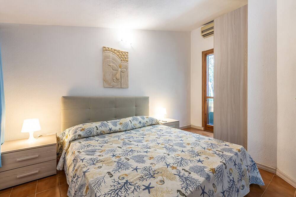 Villa \"Peppino\" con vista mare, terrazze e Wi-Fi in Punta Molentis, Simius