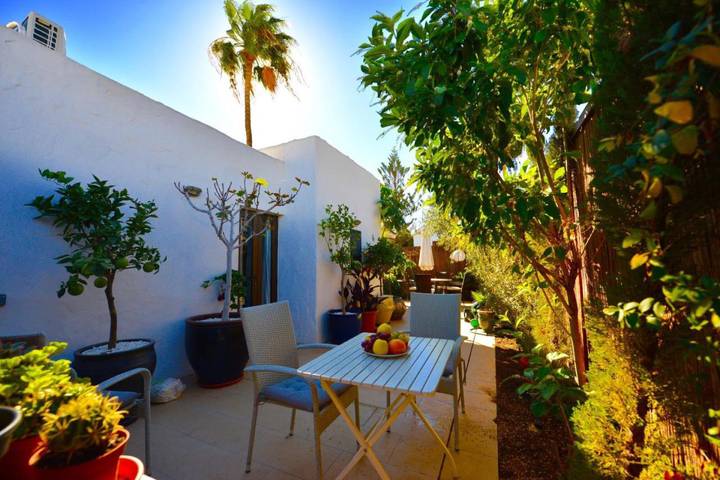 Location de vacances pour 8 personnes, avec bassin pour enfant et jardin à Playa del Inglés - 2