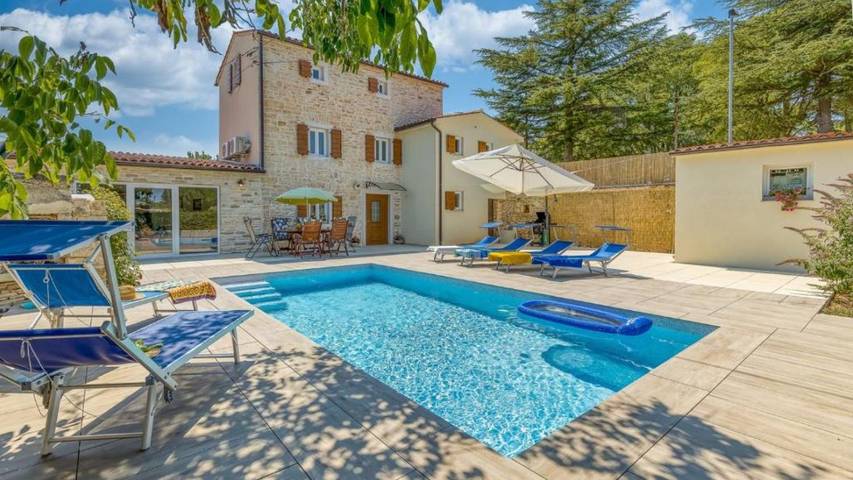 Villa pour 6 personnes, avec jardin à Kanfanar