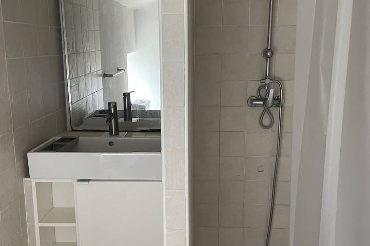 Gîte pour 3 personnes, avec jardin et piscine à Caderousse - 3