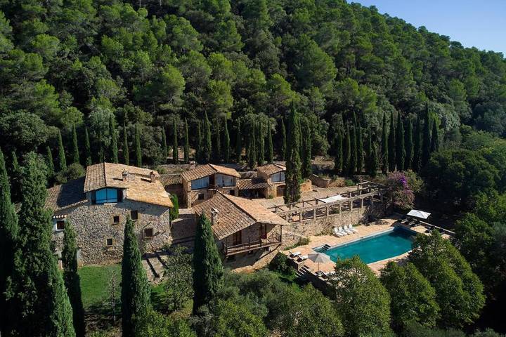 Casa de vacaciones para 12 personas, con vistas además de jardín y piscina - 1