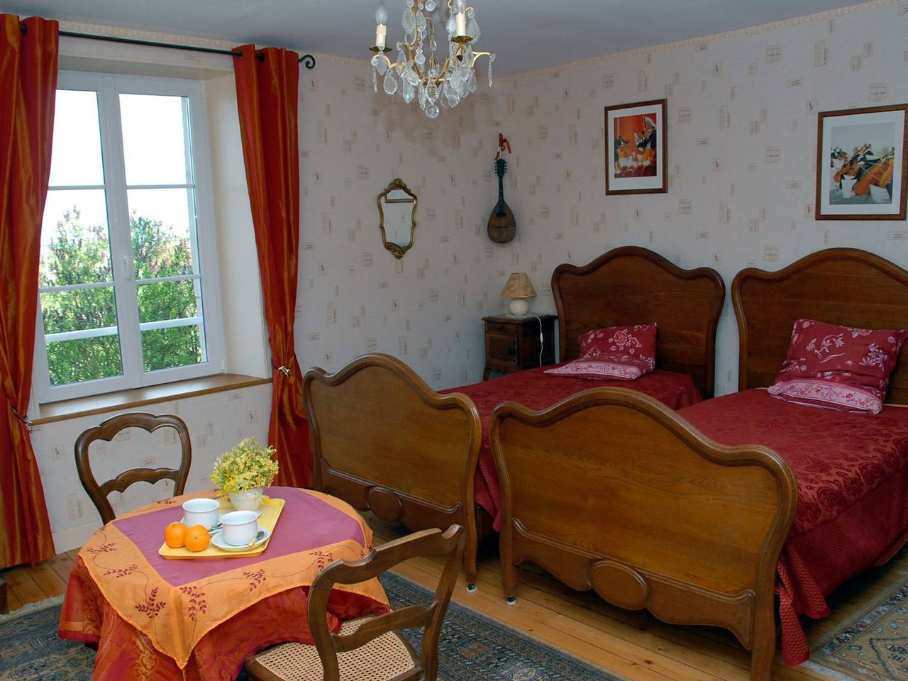 Habitaciones amplias con baño, salón con chimenea, jardín relajante - Lorena in Watronville, Verdún