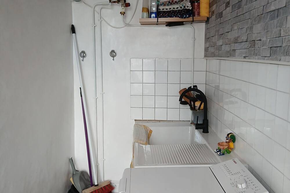 Appartement entier, Studio meublé au cœur du village in Veaugues, Région de Bourges