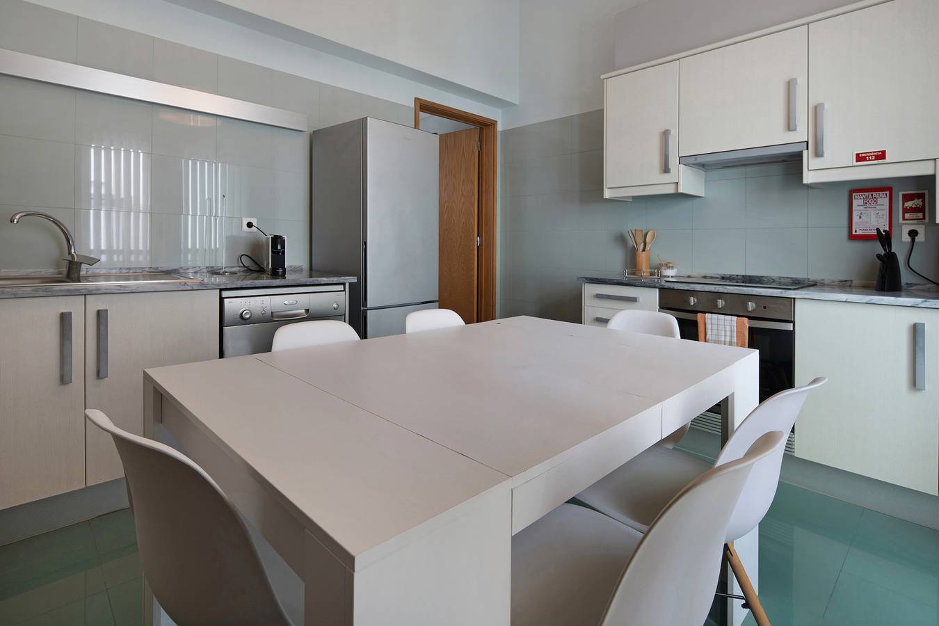 Ganze Wohnung, Ferienwohnung 'Ponta Delgada T3' mit Balkon, Wi-Fi und Klimaanlage in São Miguel Island, Ponta Delgada