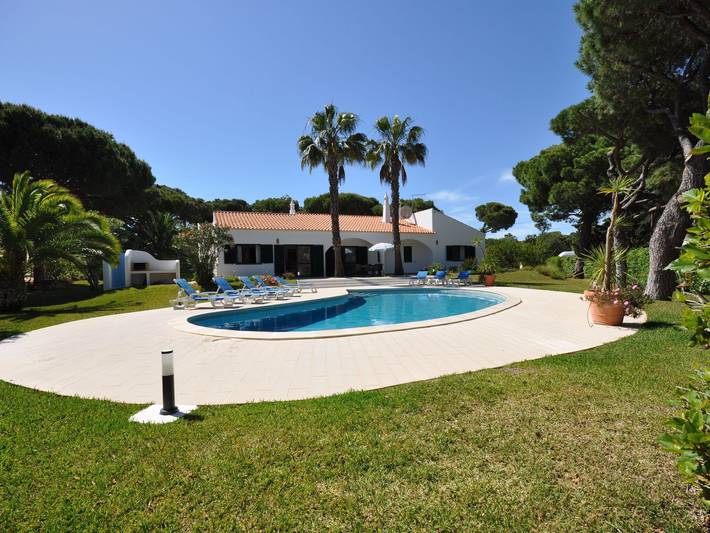 Villa in Vilamoura mit Pool am Golfplatz in Quarteira, Faro Distrikt