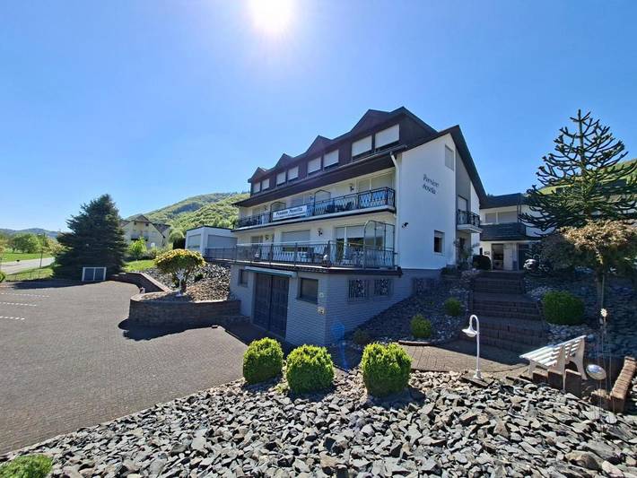 Ferienhaus für 2 Personen, mit Balkon und Terrasse sowie Garten und Ausblick in Sankt Aldegund - 2