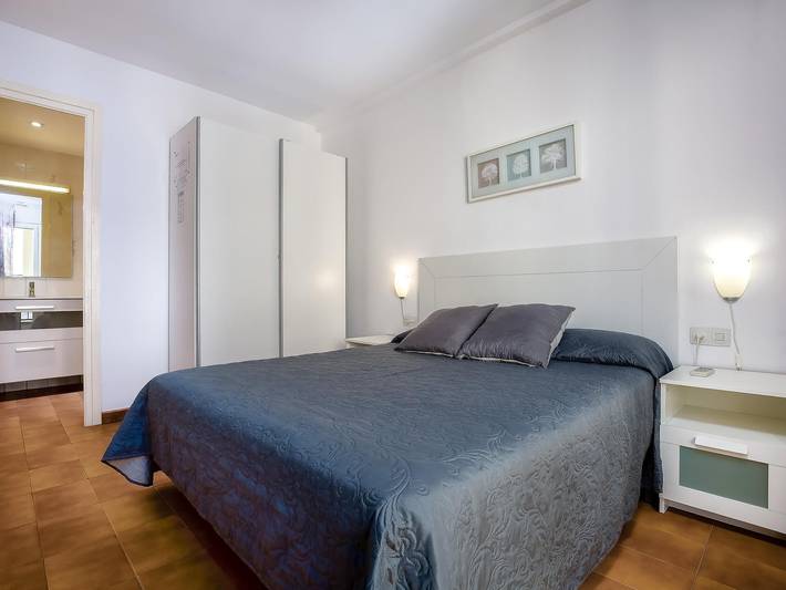 Entire apartment, Seaside Apartment, 1 Bedroom, Parking & Wi-Fi in el Port de la Selva, Upper Empordà