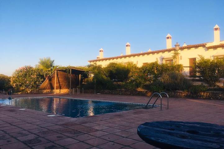 Cottage für 4 Personen, mit Terrasse und Pool - 1