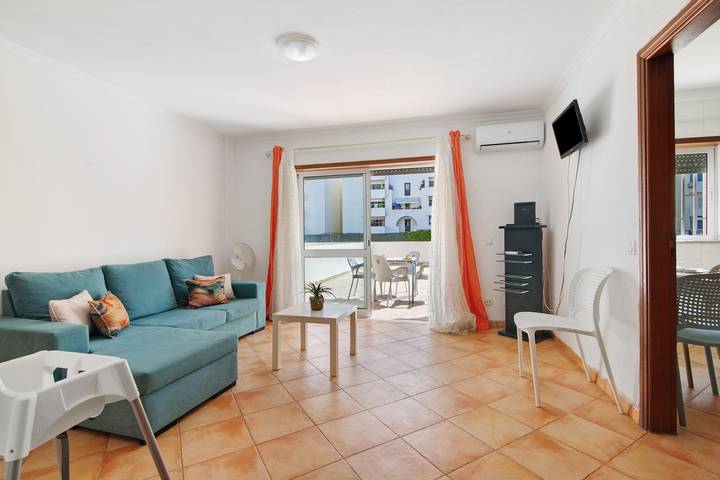 Ferienwohnung für 3 Personen, mit Balkon und Kinderpool in Quarteira - 2