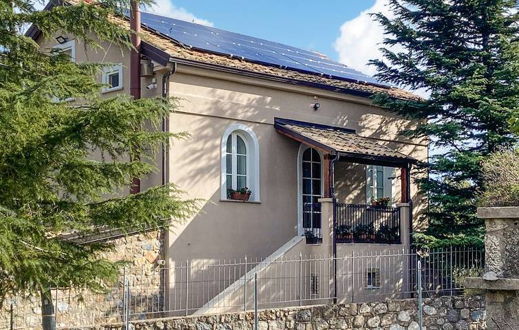 Ferienhaus für 10 Personen, mit Pool und Garten sowie Terrasse in Kalabrien - 4