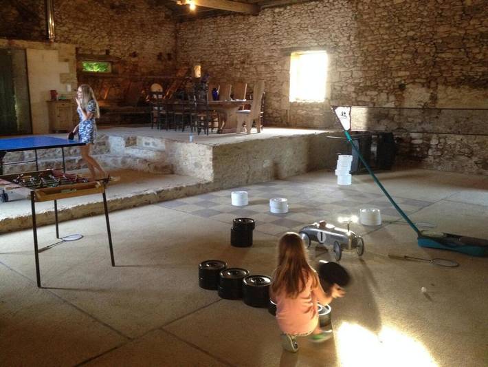 Location de vacances pour 16 personnes, avec piscine ainsi que vue et jardin, animaux acceptés à Lolme - 4