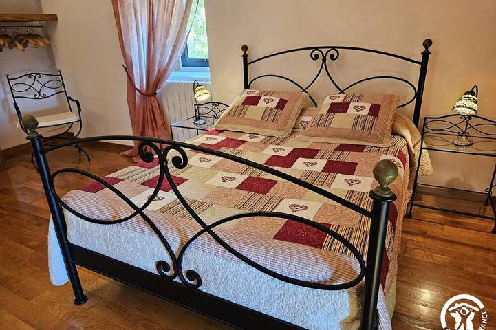 Location de vacances pour 9 personnes, avec piscine et jardin à Paulinet - 4