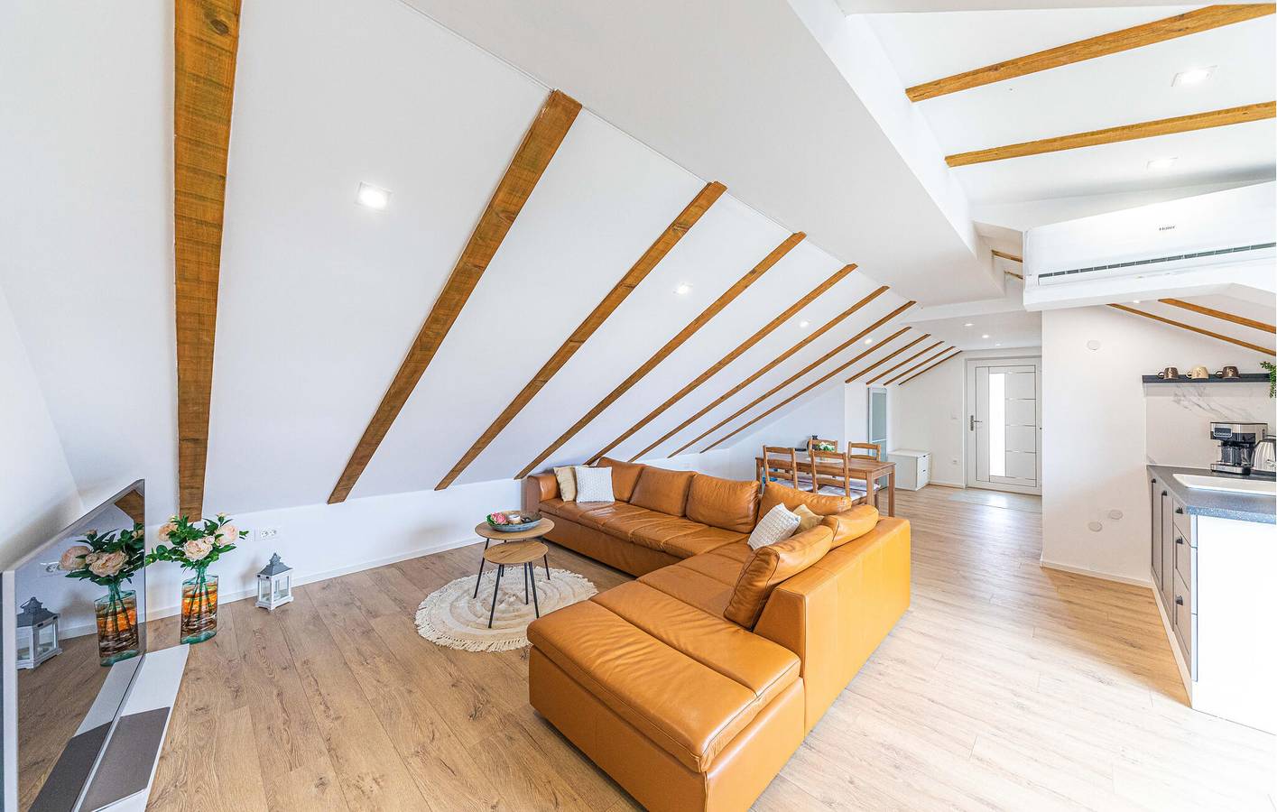 Ganze Ferienwohnung, Ferienwohnung für 5 Personen mit Terrasse in Kastel Novi, Kaštela