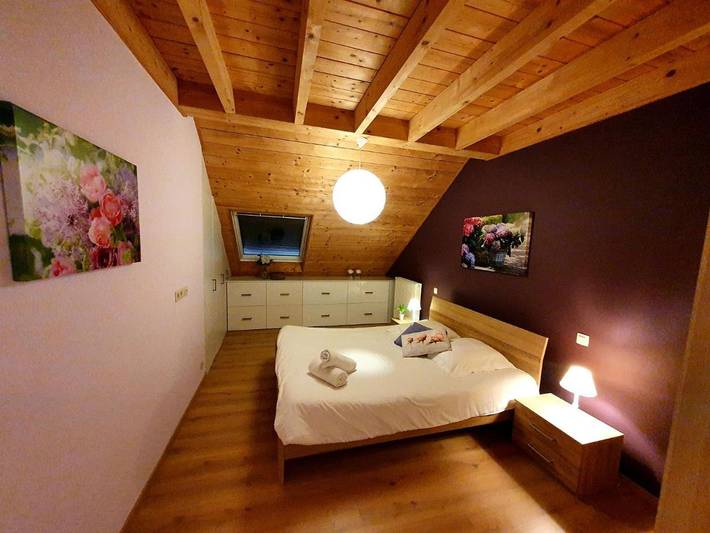 Location de vacances pour 8 personnes, avec vue et jardin à Houyet - 4