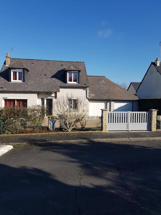 Double Room with Private Bathroom in Amboise, Région de Tours