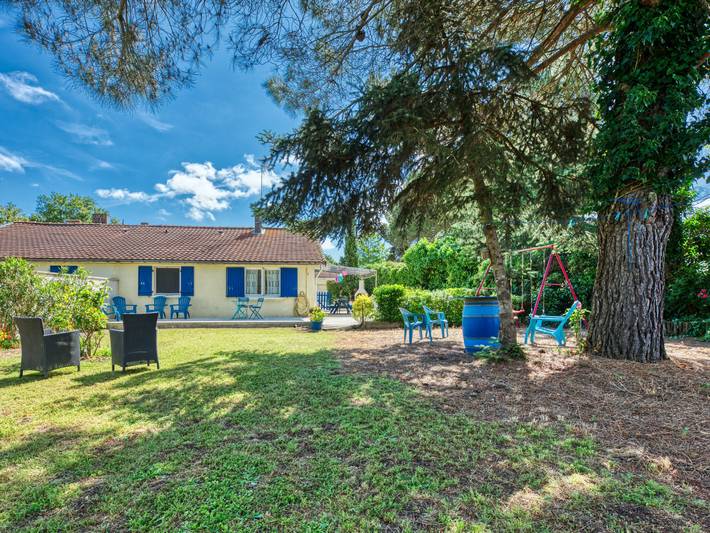 Gîte pour 5 personnes, avec jardin et terrasse à Jau-Dignac-et-Loirac