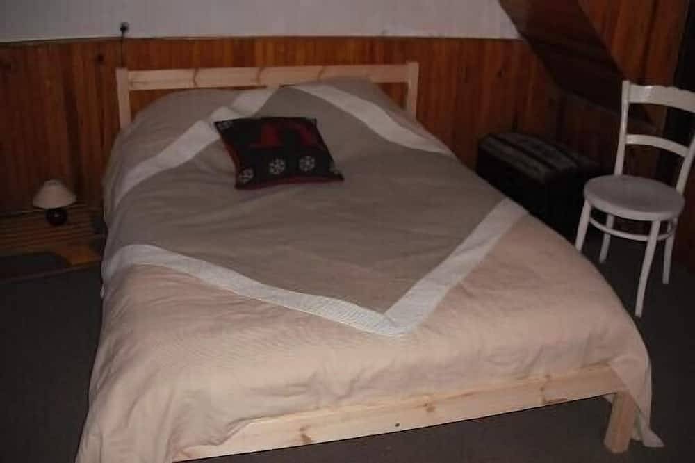 Entire apartment, Allemont Chalet Olle 72 m2 Oisans Vaujany Alpe d'Huez 8 or 16 couchag in Allemond, Écrins National Park