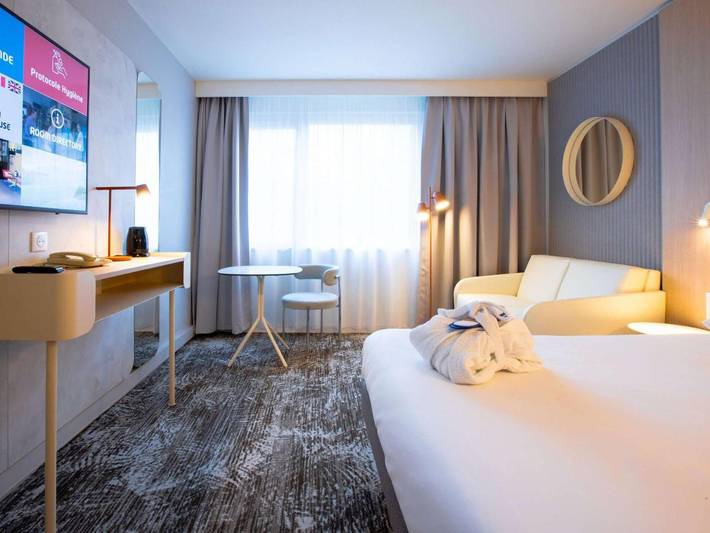 Hôtel pour 3 personnes, avec piscine ainsi que bassin pour enfant et jardin, animaux acceptés à Sausheim - 2