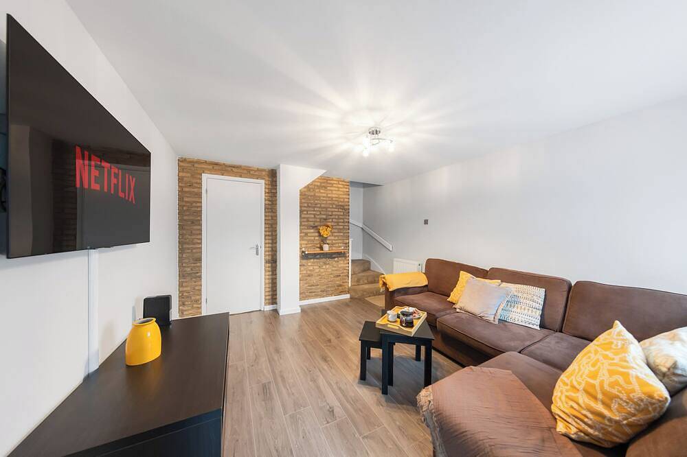 Flexible 2-Bed in Belvedere | Garden & Free Parking | Near Elizabeth Line in Bexley, Londres