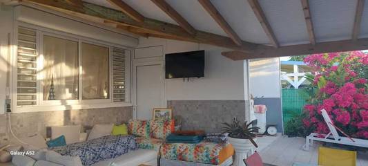 Gîte pour 2 personnes, avec piscine et balcon à Anse-Bertrand