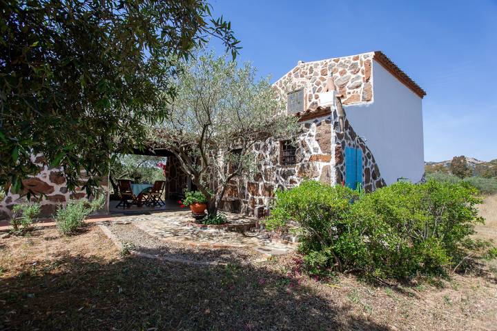 Ferienhaus für 4 Personen, mit Garten in Sos Alinos