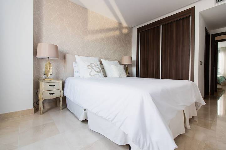 Appartement entier, Marbella Brand New Beachside Penthouse in San Pedro Alcantara, Marbella
