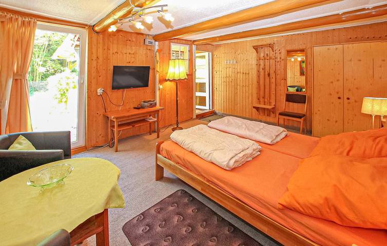 Gemütliche Wohnung mit Terrasse & Garten bei Hüttensee in Zechlinerhütte, Rheinsberg