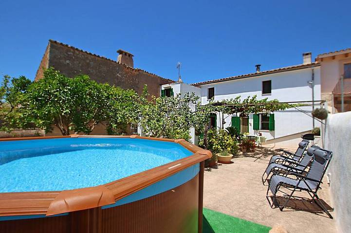 Finca für 8 Personen, mit Terrasse und Pool sowie Garten in Pina (Mallorca)
