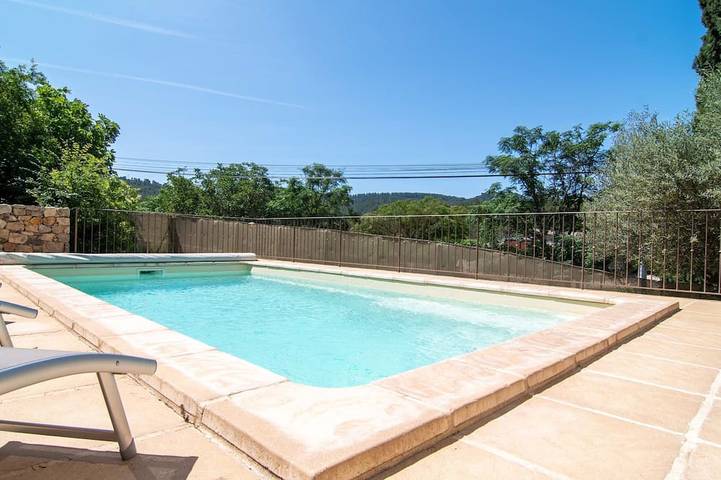Casa de vacaciones para 8 personas, con piscina además de terraza y jardín - 1