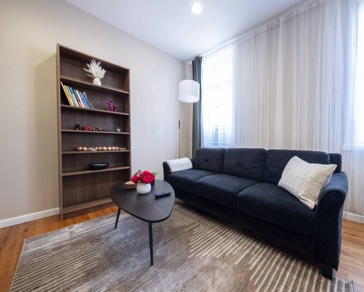 Vacation rental for 8 people, with hot tub in Harlem