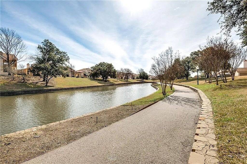 Casa de Tushabe in Irving, Dallas County