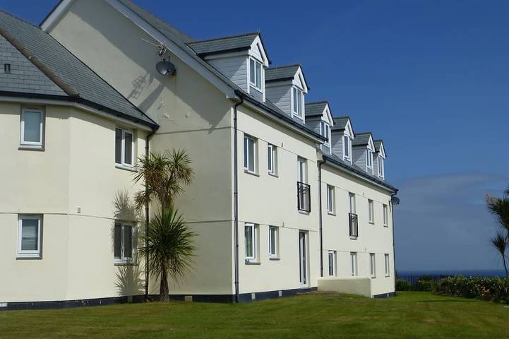Vacation rental for 6 people, with yard in Southern England