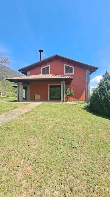 Villa per 13 persone, con idromassaggio e giardino in Cilento