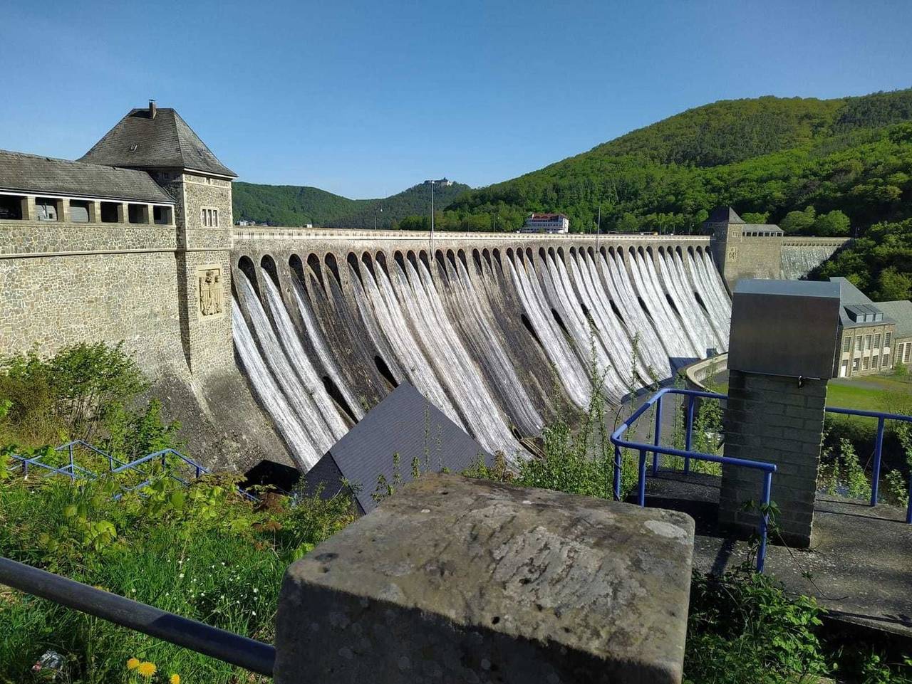 Ganze Ferienwohnung, Ferienwohnung-Vivienne - Fewo , mit 3 Ez, Terasse, ( max. 6 Erw. und 1 Ki bis 2J) in Hemfurth-Edersee, Edertal