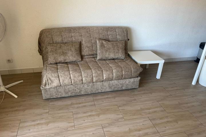 Gîte pour 4 personnes, avec balcon, adapté aux familles dans Boulouris - 2