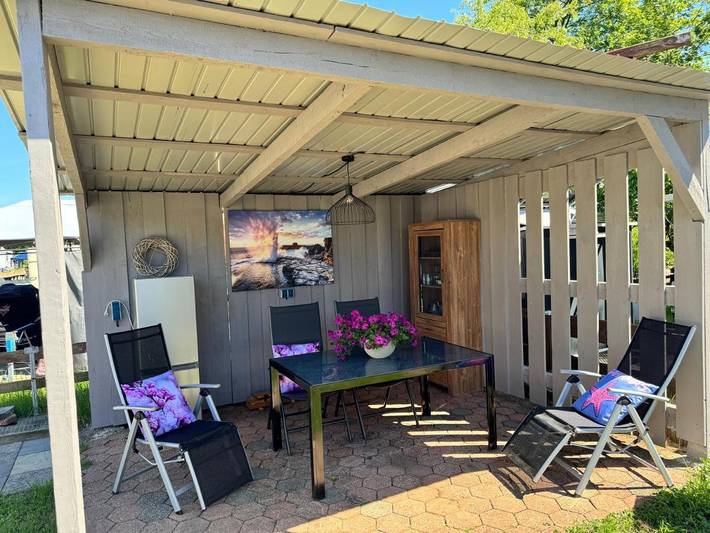 Camping für 4 Personen, mit Terrasse und Garten in Nordrhein-Westfalen