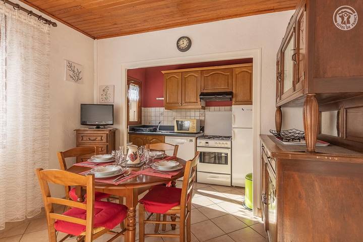 Gîte pour 4 personnes, avec jardin à Lanslevillard - 2