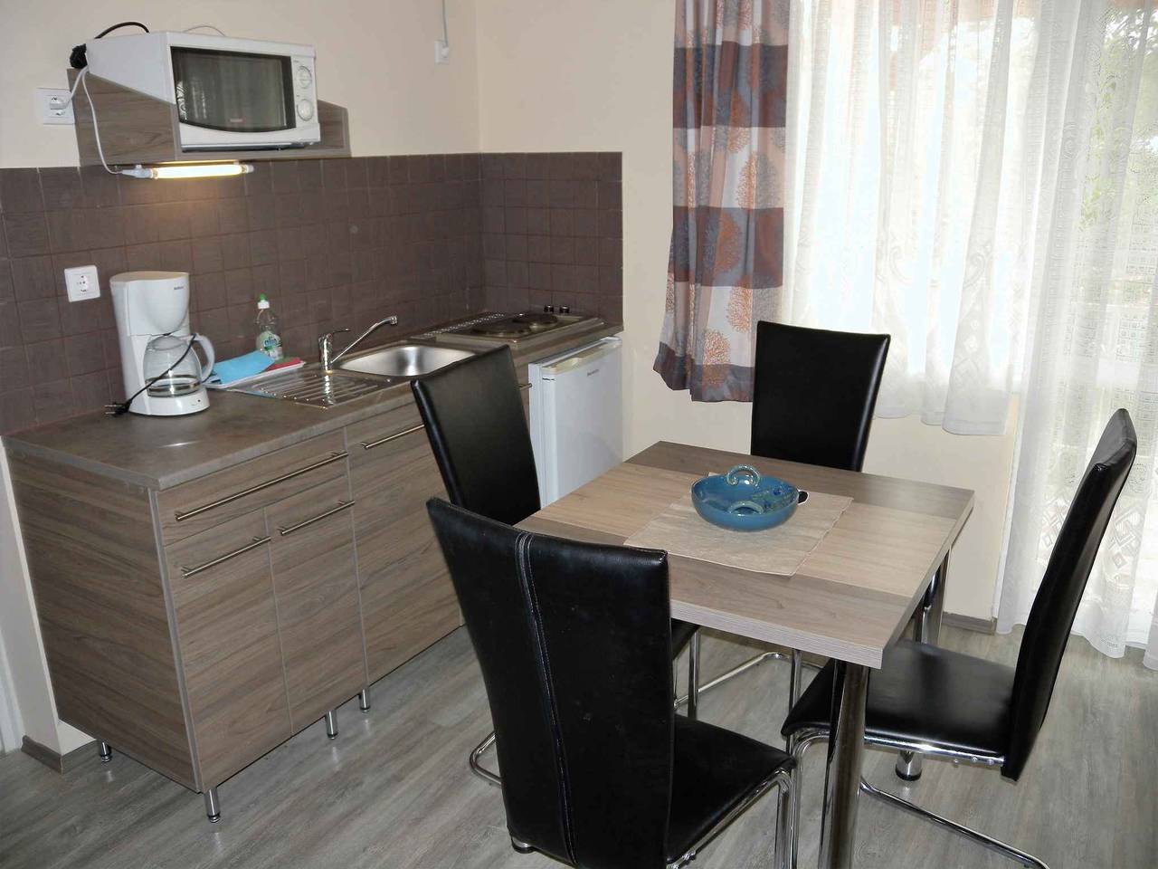 Ganze Ferienwohnung, Ferienwohnung kinderfreundlich mit Internet und Grillmöglichkeit  in Balatonföldvar, Plattensee Südufer