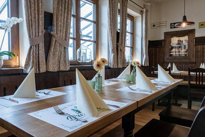 Hôtel pour 2 personnes, avec Terrasse ainsi que Jardin et Vue à Altdorf (Landshut)