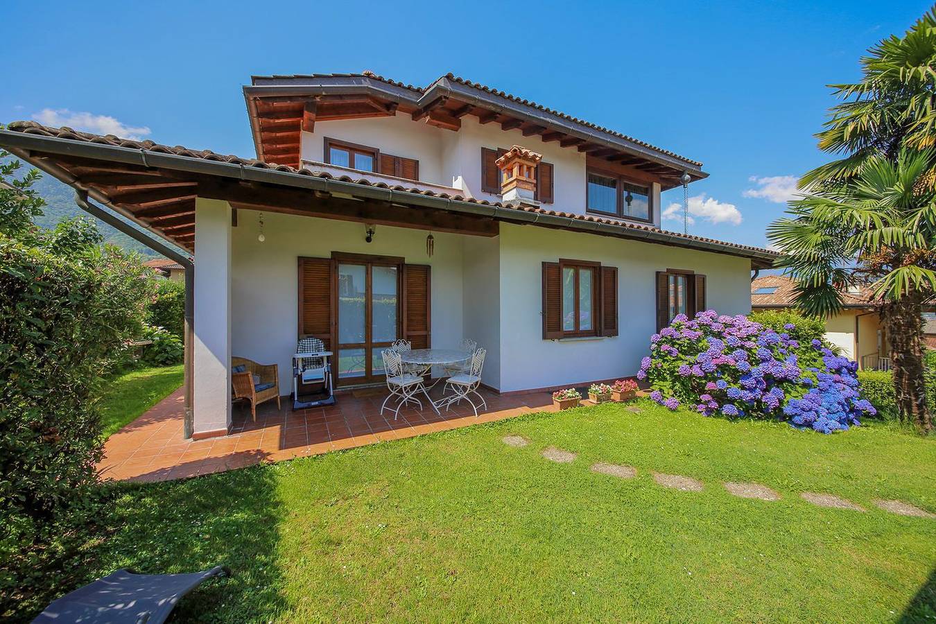 Apartamento entero, Quattro Stagioni Spring Garden Holiday Apartment with Pool in Cólico (Italia), Alpes de Orobie Occidental
