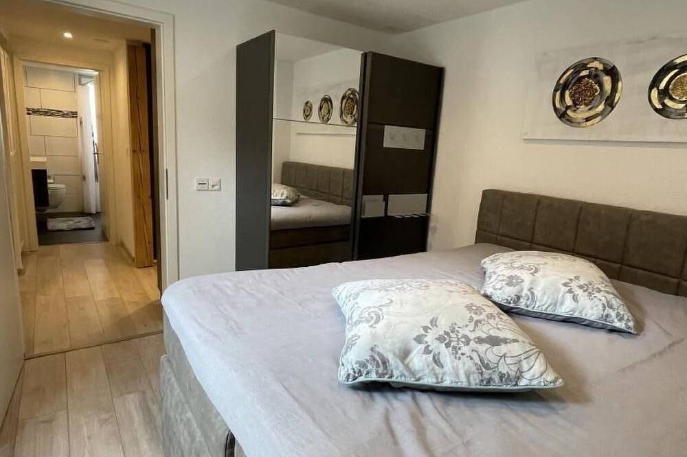 Ganze Wohnung, Appartement mit privatem Parkplatz in Quarten, Walensee
