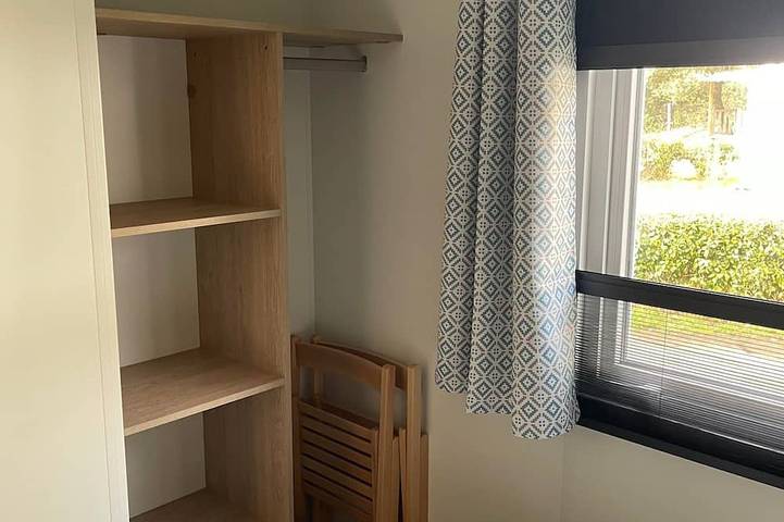 Camping pour 8 personnes, avec terrasse et piscine à Longeville-sur-Mer