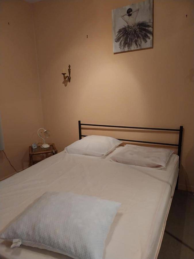Two-Bedroom House in Montsoreau, Vallée de la Loire