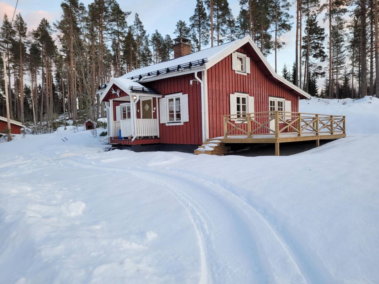 Gemütliches Ferienhaus mit Seeblick, Wifi und Boot in der Bergwelt von Jämtland in Jämtland