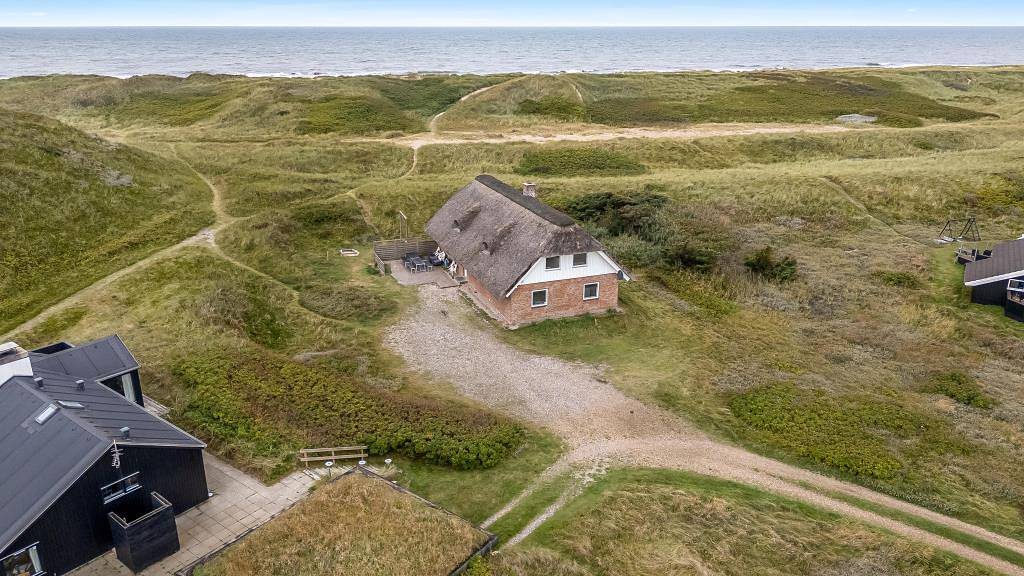 Spacious holiday home near the North Sea, brimming with activities in Ringkøbing, Holmsland Klit