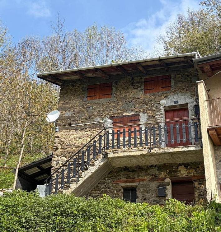 Gîte pour 4 personnes, avec Balcon ainsi que Jardin et Vue à San Damiano Macra