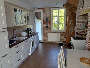Gîte pour 4 personnes, avec terrasse et jardin à La Rivière-Saint-Sauveur