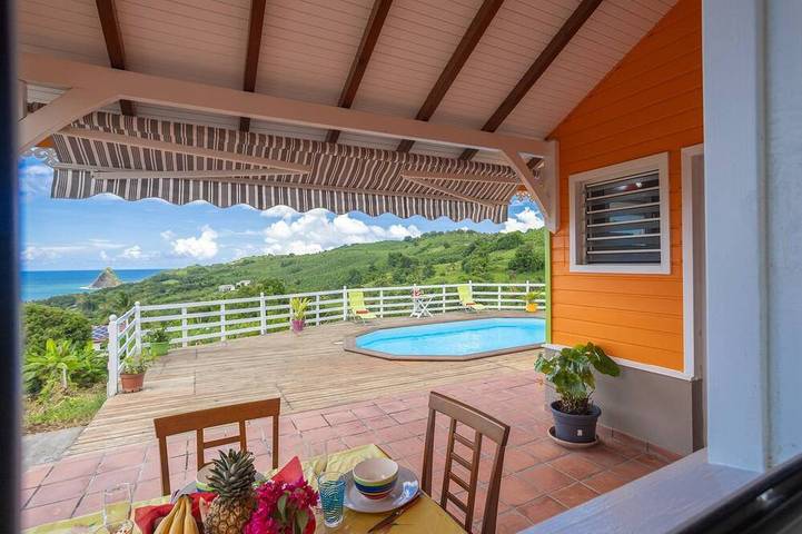 Chalet pour 2 personnes, avec balcon et jardin
